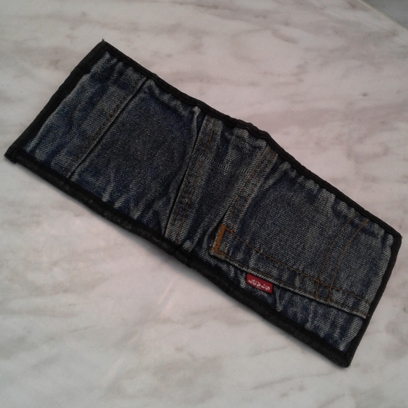 Vintage Levis Denim Bifold jeans red tab Wallet - Picture 2 of 4